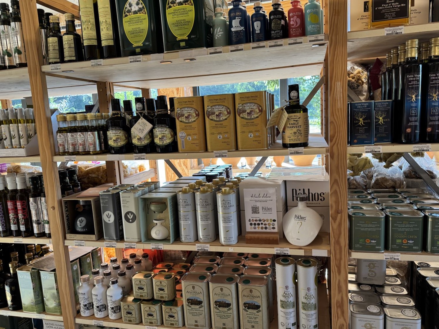 Rayon des huiles d'olive de Cr&egrave;te - bouteilles, bidons et coffrets de producteurs